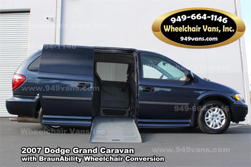 2007 dodge caravan wheelchair van